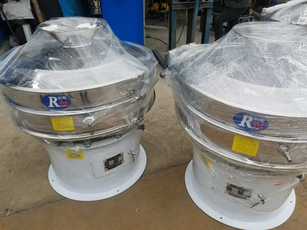 橡膠助劑篩分適用振動(dòng)篩設備推薦